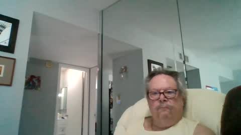 Snapshot of bbb1952 chatting on June 2026 12:27:02 PM Single Grandpa in Florida. Love to C2C and have Fun Privately online show from June 2026 12:27:02 PM