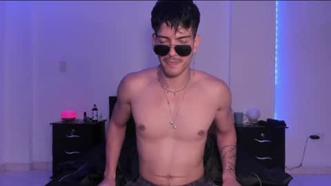 Valentino online show from February 2025 12:31:02 AM