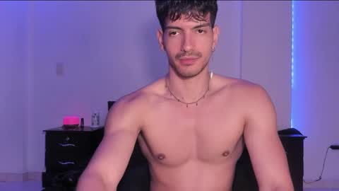 Valentino online show from February 2025 12:58:02 AM