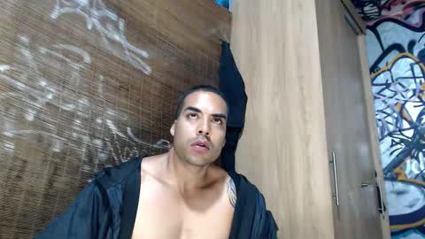 Justin online show from November 2025 11:18:01 PM