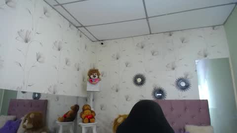 Charlote online show from February 2025 03:26:01 PM