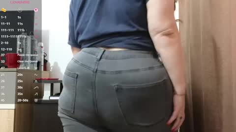 Snapshot of bbw_milf_4u chatting on May 2026 08:52:02 AM Emma online show from May 2026 08:52:02 AM