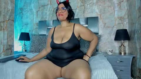 Bbwlatina01 online show from November 2025 11:24:02 AM