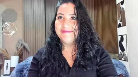 Snapshot of bbwluxurymuse chatting on May 2026 11:40:01 AM bbwluxurymuse online show from May 2026 11:40:01 AM