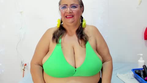 Salome online show from April 2026 07:52:02 PM