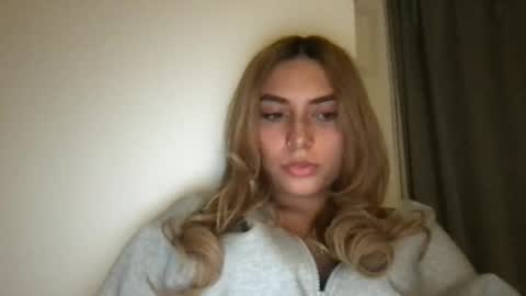 bbypiamia online show from March 2026 02:45:02 PM