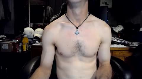 bchillin28 online show from October 2025 01:38:01 AM