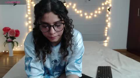 Snapshot of be_sinners chatting on June 2026 06:52:02 AM Sara Juan online show from June 2026 06:52:02 AM