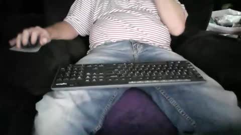 beachguy38 online show from November 2025 06:28:02 PM