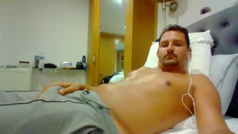 Snapshot of bearboudior chatting on June 2026 10:39:01 AM bearboudior online show from June 2026 10:39:01 AM