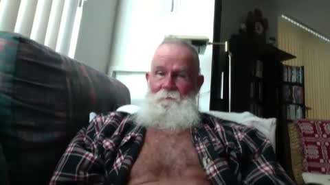 beardbushy online show from June 2026 04:00:02 PM