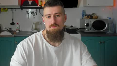 Snapshot of bearded_legend chatting on December 2024 07:32:02 PM Zeus online show from December 2024 07:32:02 PM