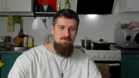 Snapshot of bearded_legend chatting on January 2025 07:53:02 PM Zeus online show from January 2025 07:53:02 PM