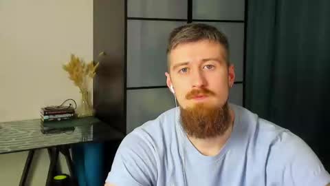 Snapshot of bearded_legend chatting on January 2025 06:10:02 PM Zeus online show from January 2025 06:10:02 PM