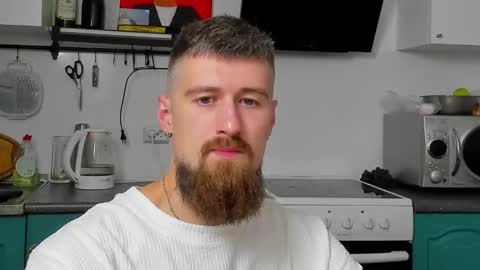 Snapshot of bearded_legend chatting on September 2025 03:25:01 PM Zeus online show from September 2025 03:25:01 PM