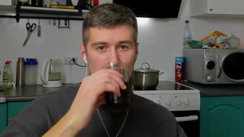 Snapshot of bearded_legend chatting on October 2025 09:34:01 PM Zeus online show from October 2025 09:34:01 PM