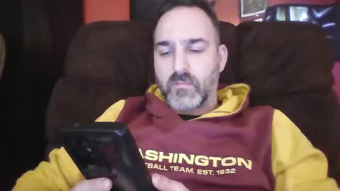 Snapshot of beardedambition chatting on January 2025 04:37:02 AM beardedambition online show from January 2025 04:37:02 AM