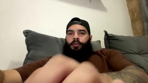 Snapshot of beardmax chatting on May 2026 07:25:01 AM Min online show from May 2026 07:25:01 AM