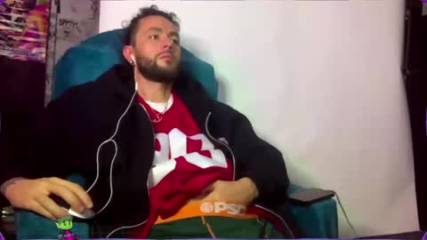 Snapshot of beastbxy chatting on December 2024 09:13:01 AM beast bxy online show from December 2024 09:13:01 AM