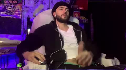 Snapshot of beastbxy chatting on December 2024 07:42:01 AM beast bxy online show from December 2024 07:42:01 AM