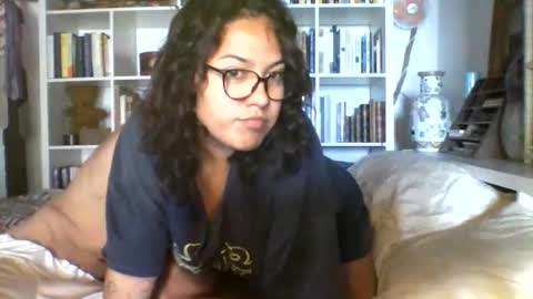 Snapshot of beasts_little_beauty chatting on September 2025 01:27:01 PM Beast And His Beauty online show from September 2025 01:27:01 PM