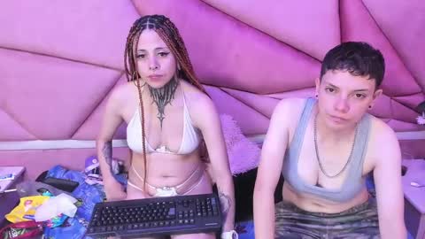 Snapshot of beata_and_sofi chatting on January 2025 10:02:01 AM Beata And SofI online show from January 2025 10:02:01 AM