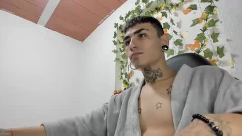 Snapshot of beatandtalk chatting on November 2025 02:10:02 PM beatandtalk online show from November 2025 02:10:02 PM