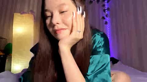 Snapshot of beataschielke chatting on February 2026 12:06:01 PM Bella online show from February 2026 12:06:01 PM