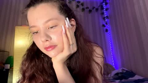 Snapshot of beataschielke chatting on February 2026 12:04:01 PM Bella online show from February 2026 12:04:01 PM