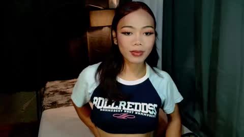 Snapshot of beatrice_luna chatting on May 2026 10:32:02 AM beatrice_luna online show from May 2026 10:32:02 AM