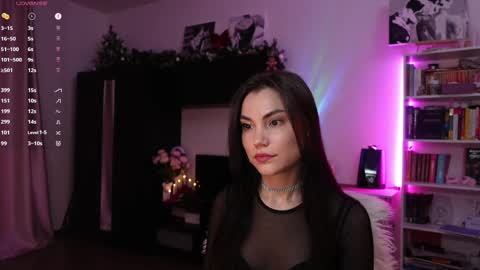 Snapshot of beatricefawne chatting on February 2025 07:47:01 PM Bzzz Bea online show from February 2025 07:47:01 PM