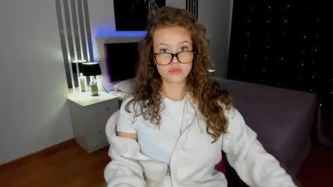 BeatriceWild online show from October 2025 10:58:02 AM