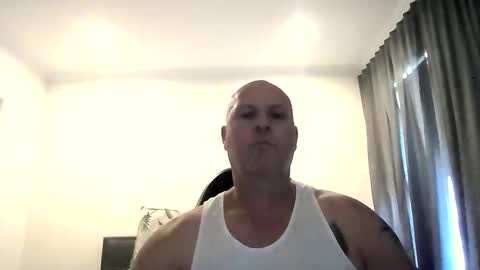 Snapshot of beatsboy87 chatting on January 2025 04:01:01 AM beatsboy87 online show from January 2025 04:01:01 AM