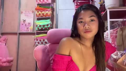 Snapshot of beauty_abby chatting on May 2026 04:07:02 AM beauty_abby online show from May 2026 04:07:02 AM