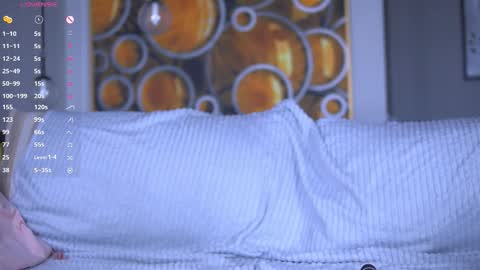 Polly  online show from September 2025 06:26:02 AM