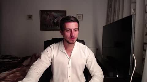 Snapshot of beauty_hard_beast chatting on September 2025 11:17:02 PM Mia and Jake online show from September 2025 11:17:02 PM