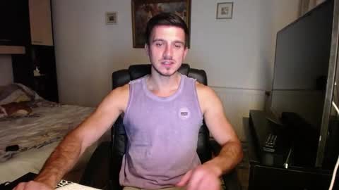 Snapshot of beauty_hard_beast chatting on October 2025 11:05:02 PM Mia and Jake online show from October 2025 11:05:02 PM