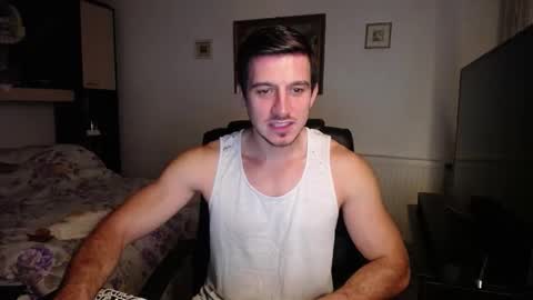 Snapshot of beauty_hard_beast chatting on November 2025 01:10:02 PM Mia and Jake online show from November 2025 01:10:02 PM