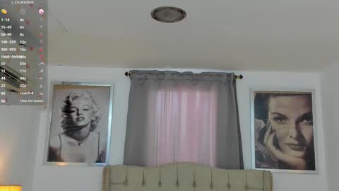 Ariana Reyes online show from November 2025 01:22:02 PM