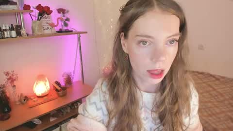 Snapshot of beautyeliise chatting on May 2026 02:14:01 PM Eliise online show from May 2026 02:14:01 PM