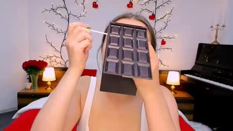 Gloria online show from September 2025 01:01:01 PM