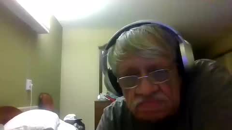 Snapshot of beautytomyeyes chatting on October 2025 12:31:01 AM beautytomyeyes online show from October 2025 12:31:01 AM