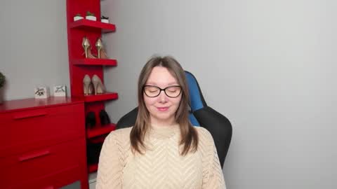 Zoe online show from October 2025 06:43:01 AM