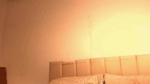 Jennifer online show from November 2025 09:58:01 PM