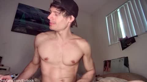 Snapshot of bebexxxdust chatting on October 2025 01:34:01 PM bebe dust online show from October 2025 01:34:01 PM