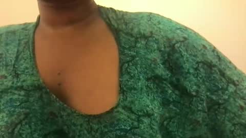 Snapshot of bebeyaa chatting on April 2026 09:43:01 PM bebeyaa online show from April 2026 09:43:01 PM