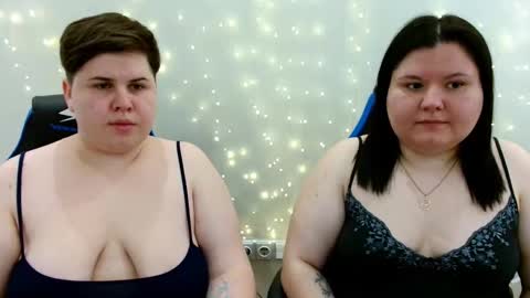 Snapshot of beckyandellen chatting on May 2026 10:22:01 AM BeckyAndEllen online show from May 2026 10:22:01 AM