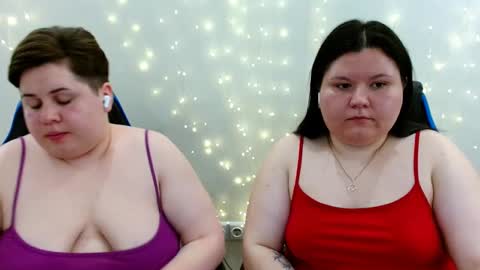 Snapshot of beckyandellen chatting on May 2026 08:14:02 PM BeckyAndEllen online show from May 2026 08:14:02 PM