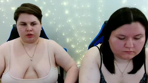 Snapshot of beckyandellen chatting on May 2026 10:23:01 AM BeckyAndEllen online show from May 2026 10:23:01 AM