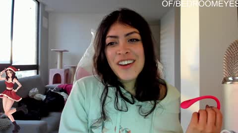 Snapshot of bedroomeyess chatting on December 2024 10:46:02 PM Amber UwU IM MOVING AND IS CRAZY ILL BE BACK VERY SOON 3 MISS YA ALREADY online show from December 2024 10:46:02 PM